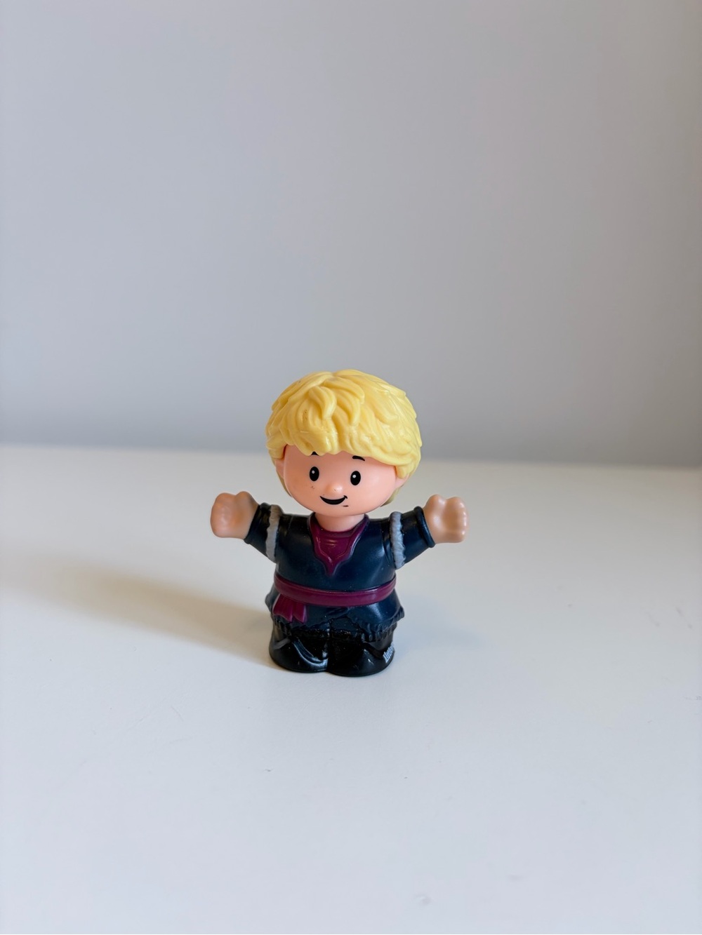 (5/$25) Fisher Price Little People Frozen Kristoff Figure